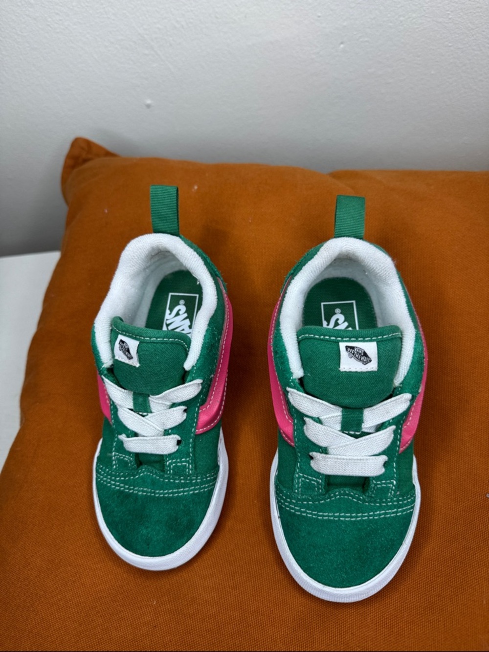 Vans Toddler Knu Skool Green/Pink Sneakers. Sz 10